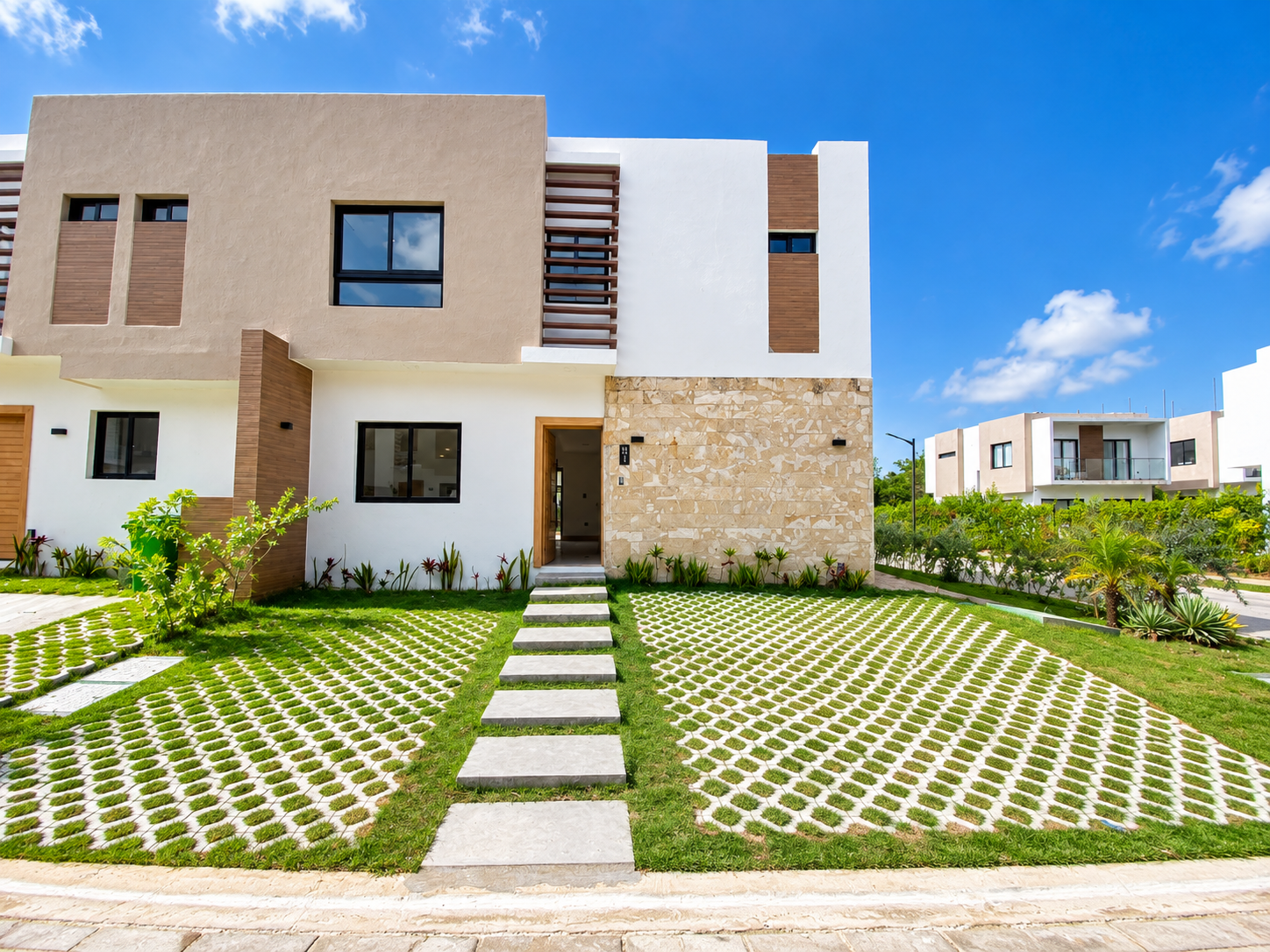 Townhouse con piscina privada en Vista cana